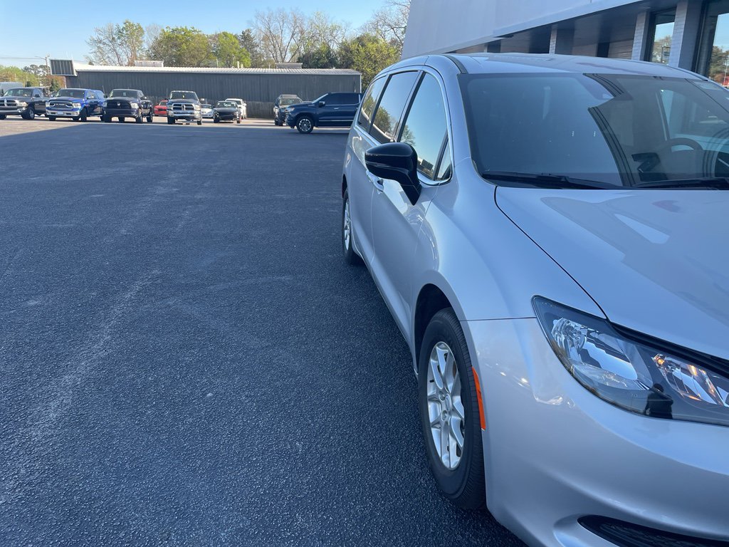 New 2026 Chrysler Voyager LX FWD image 2