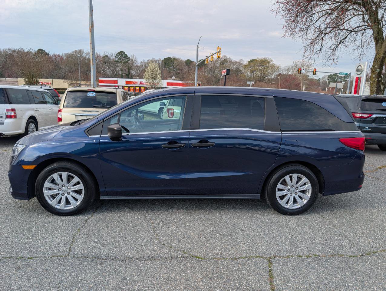 Used 2018 Honda Odyssey LX image 2