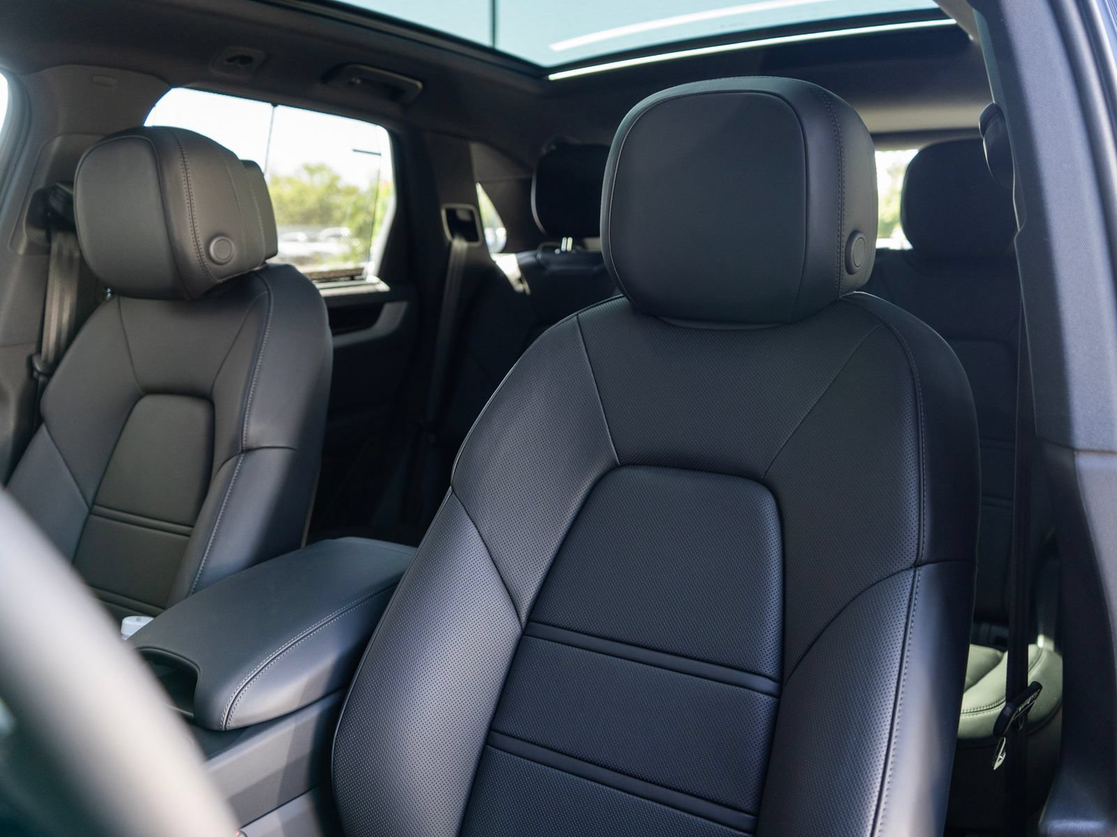 New 2026 Porsche Cayenne S AWD/4WD image 4