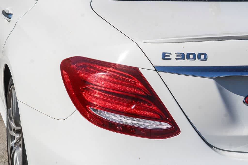 Used 2018 Mercedes-Benz E 300 image 7