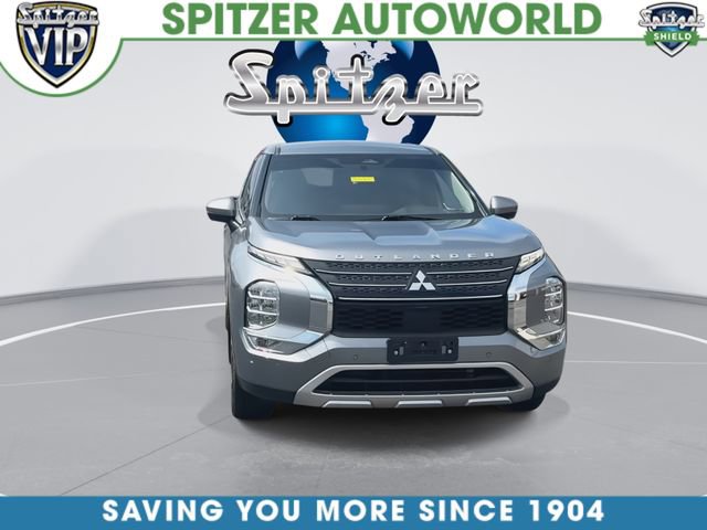 Used 2022 Mitsubishi Outlander SE image 3