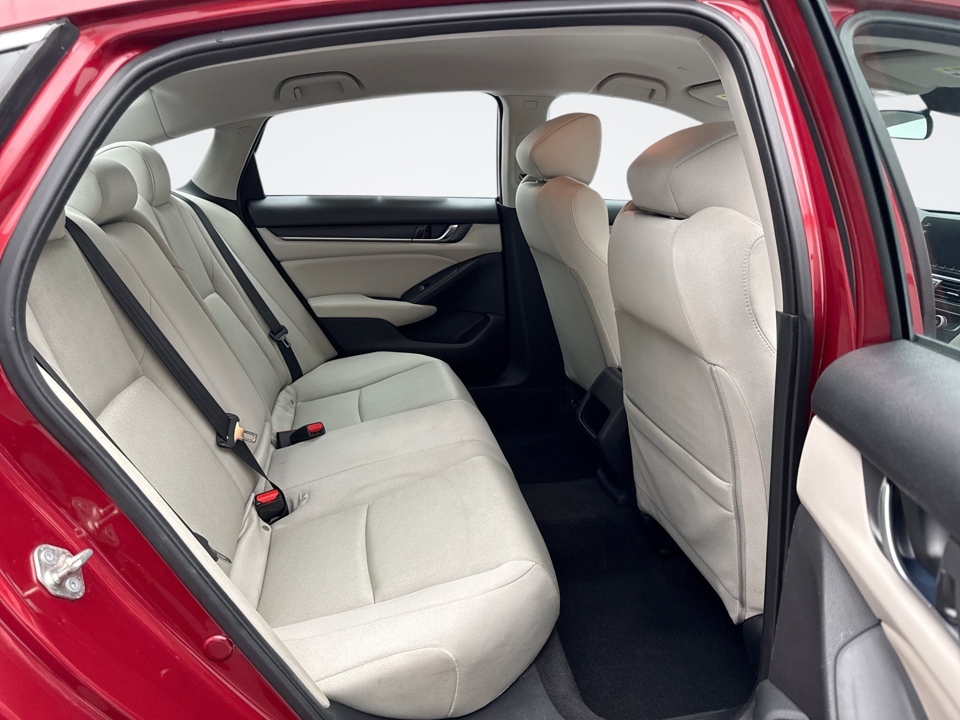 Used 2018 Honda Accord LX image 10