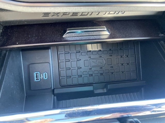 Used 2022 Ford Expedition Max Platinum image 30