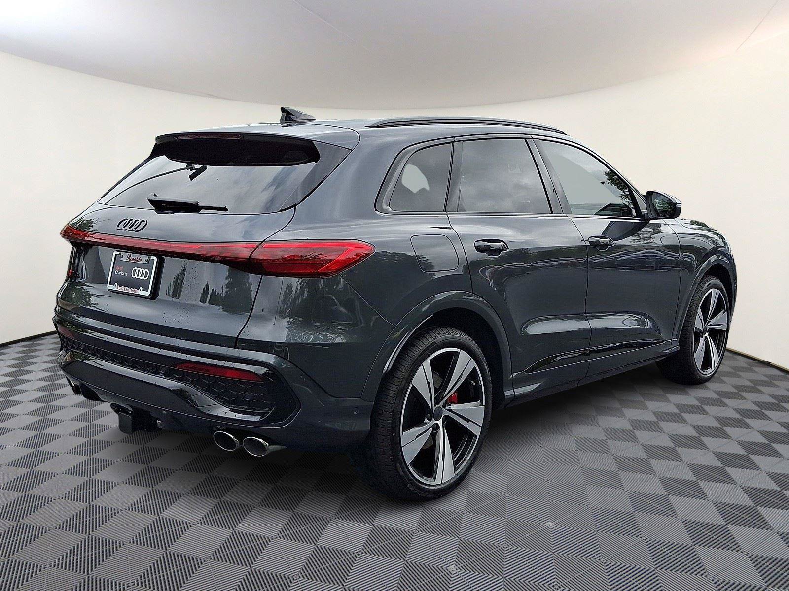 Used 2026 Audi SQ5 Premium Plus AWD/4WD image 6
