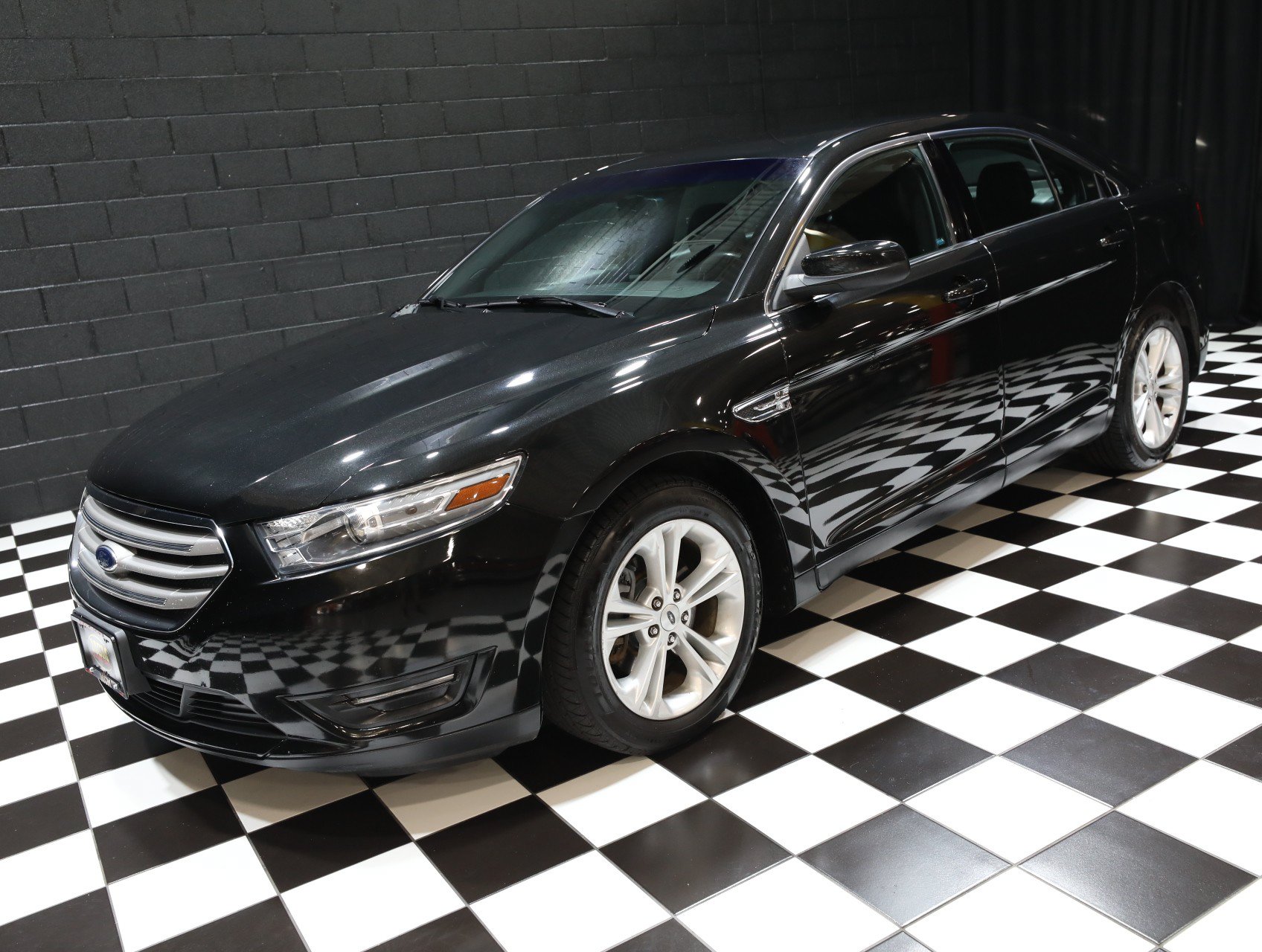 Used 2013 Ford Taurus SEL FWD image 8