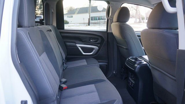 Used 2024 Nissan Titan SV w/ SV Convenience Package image 43