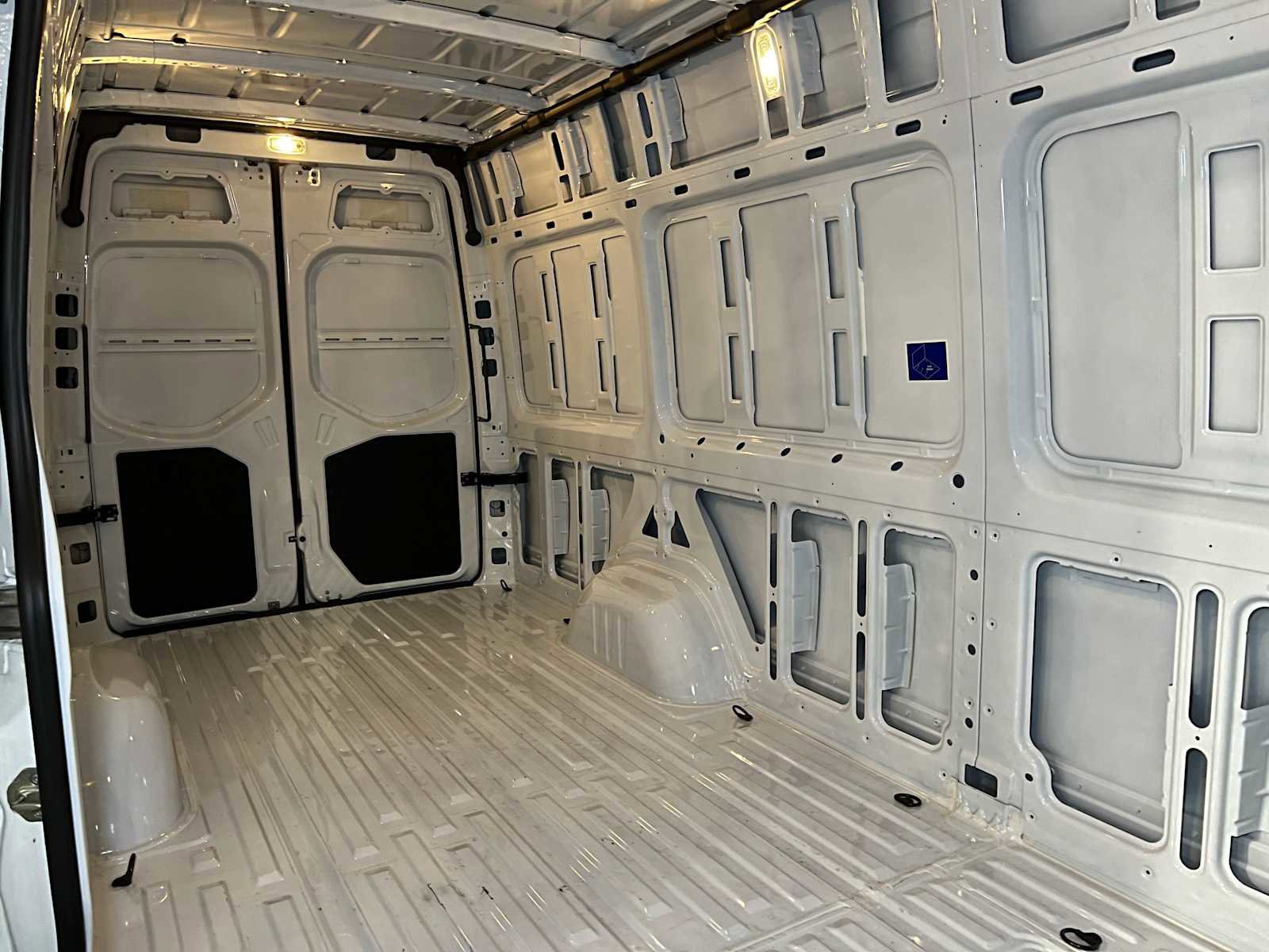 Used 2025 Mercedes-Benz Sprinter 2500 image 13