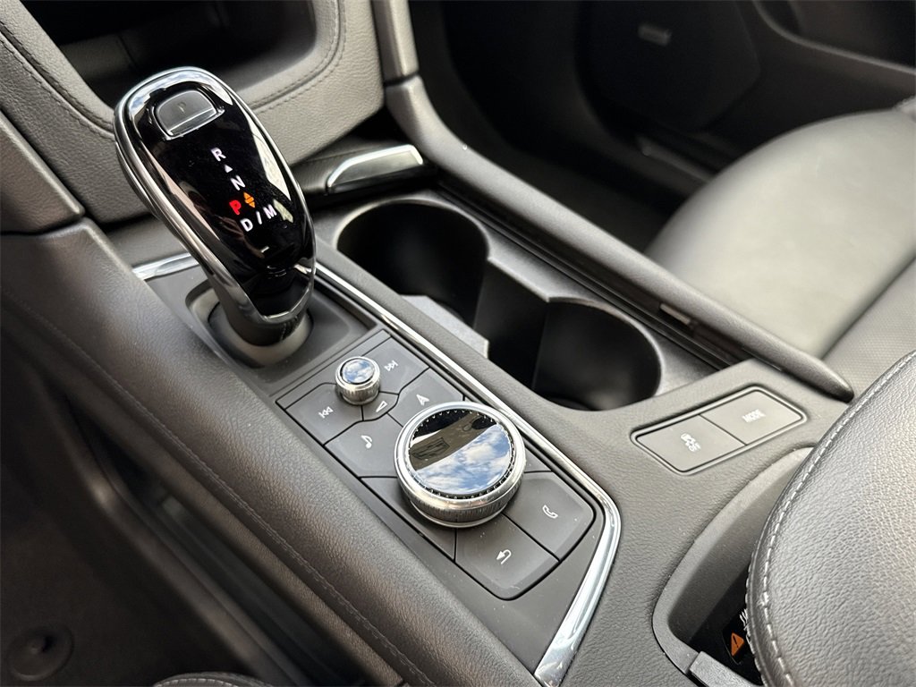 Certified 2025 Cadillac XT5 Premium Luxury image 32