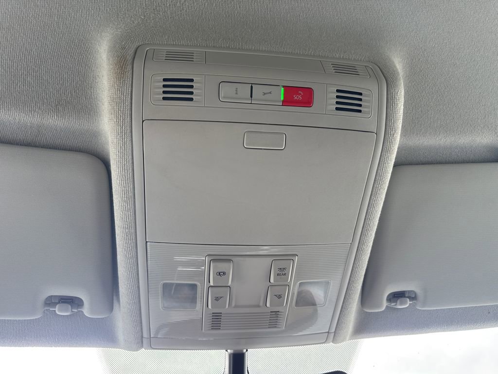 Used 2021 Volkswagen Tiguan SE FWD image 27