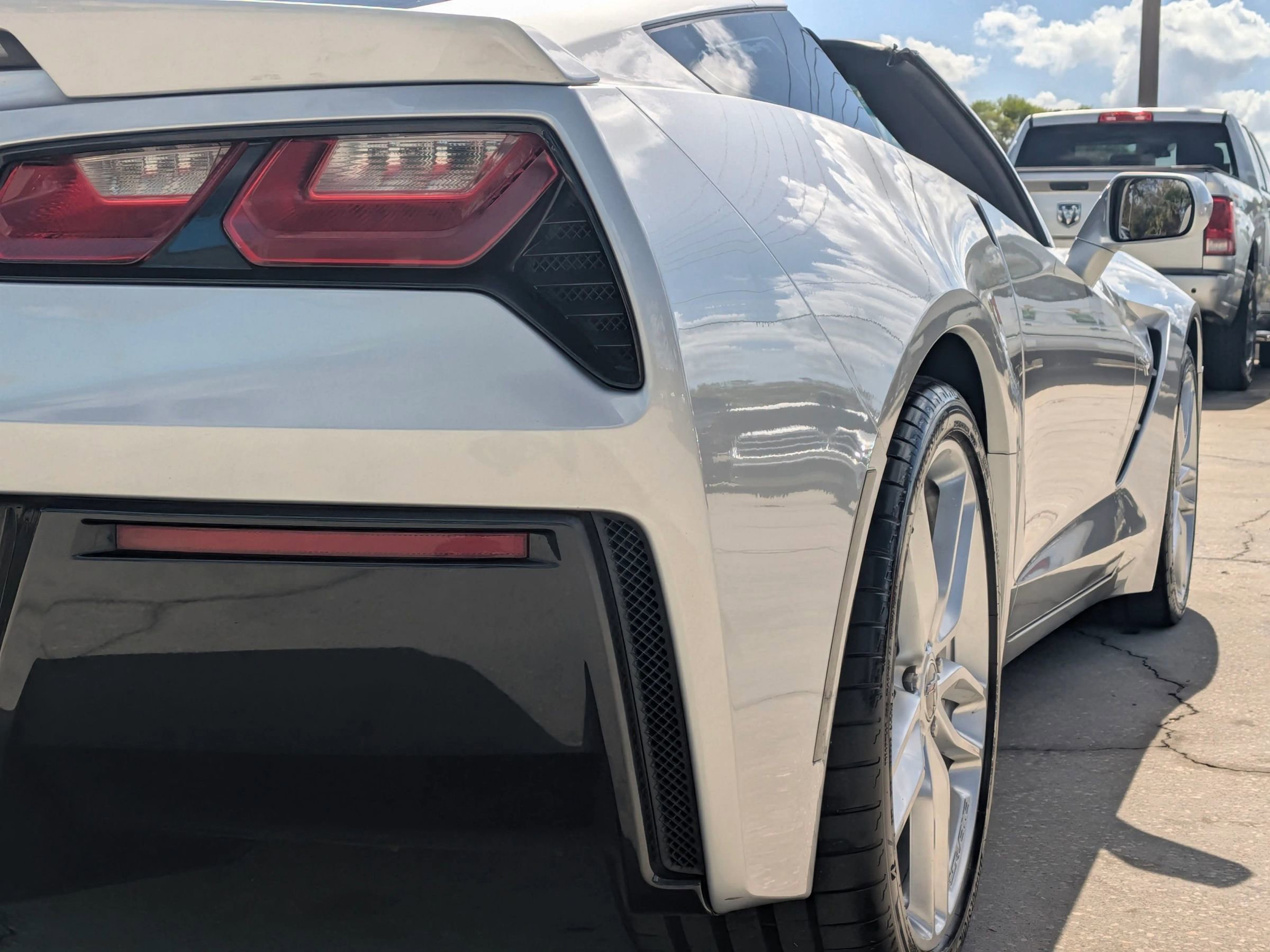 Used 2015 Chevrolet Corvette Stingray Coupe w/ 2LT Preferred Equipment Group image 6