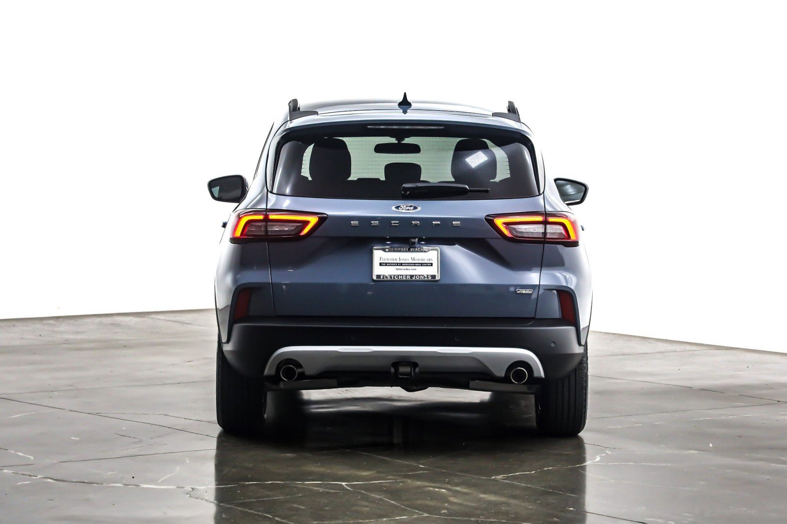 Used 2025 Ford Escape SE w/ Class II Trailer Tow Package image 4