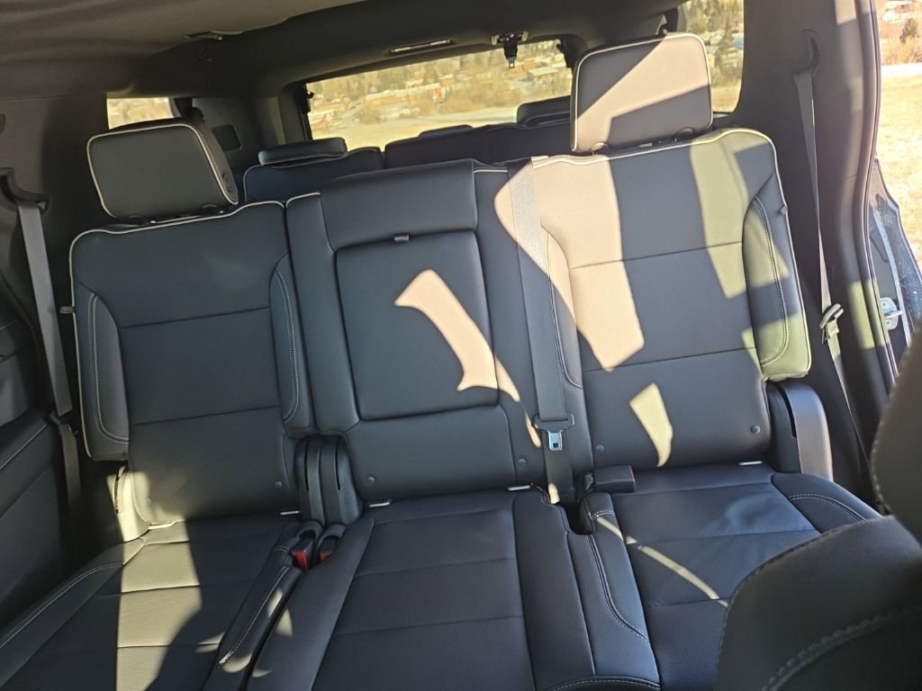 Used 2021 GMC Yukon SLT w/ SLT Luxury Plus Package image 12