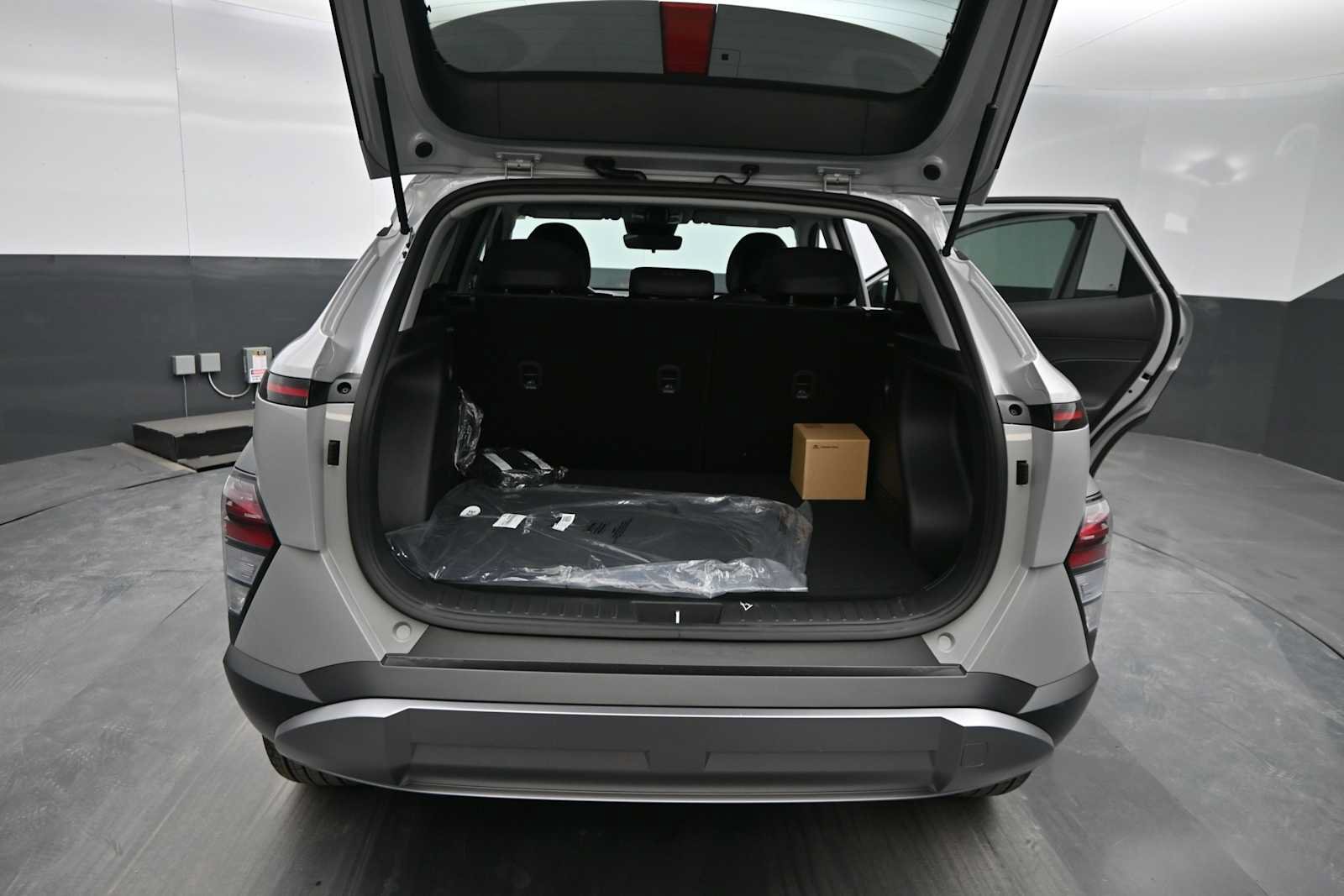 New 2026 Hyundai Kona SEL Premium AWD/4WD image 13