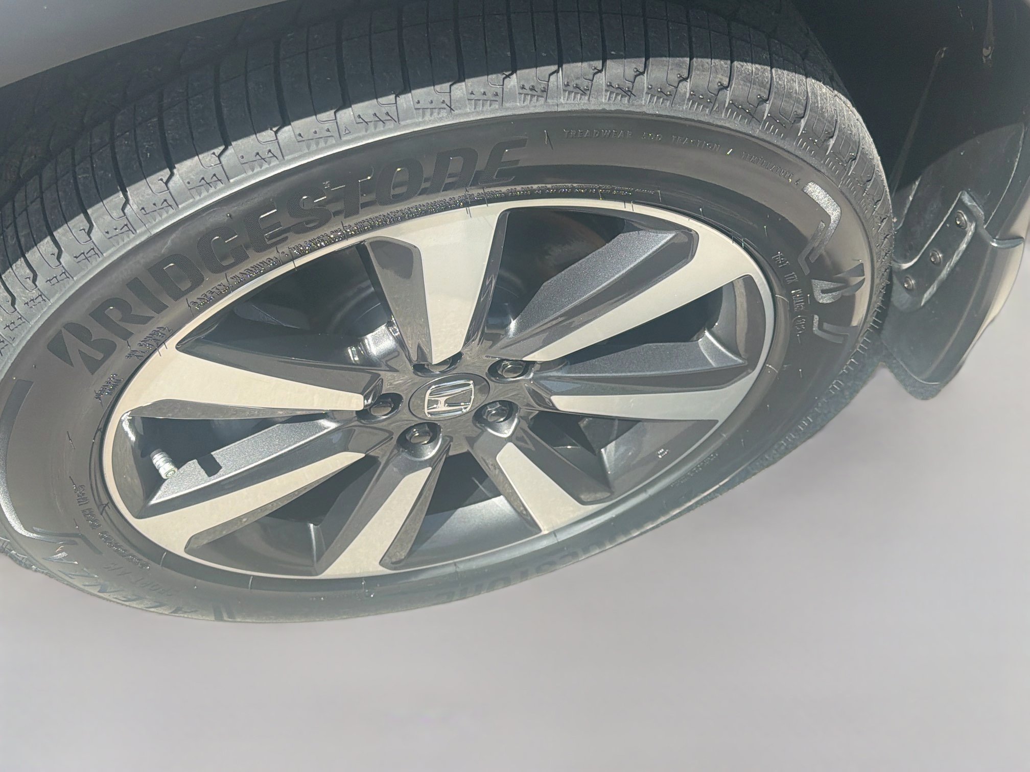 Certified 2024 Honda Pilot Touring image 38