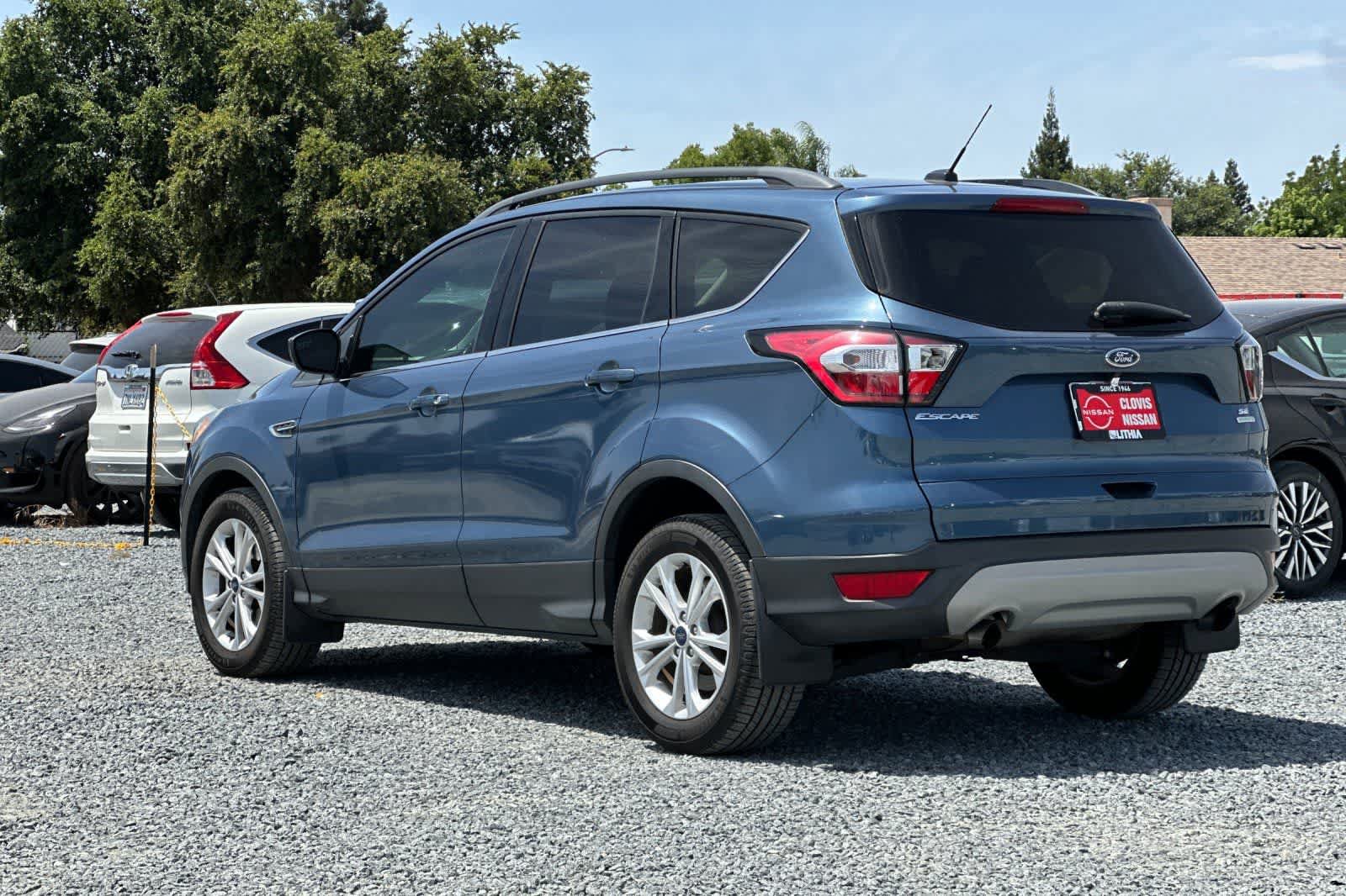Used 2018 Ford Escape SE FWD image 7