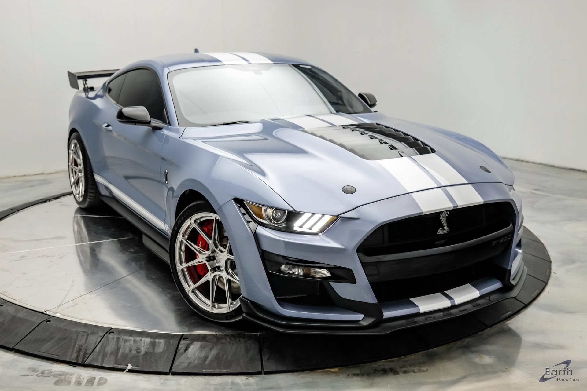 Used 2022 Ford Mustang Shelby GT500 w/ Technology Package RWD image 31