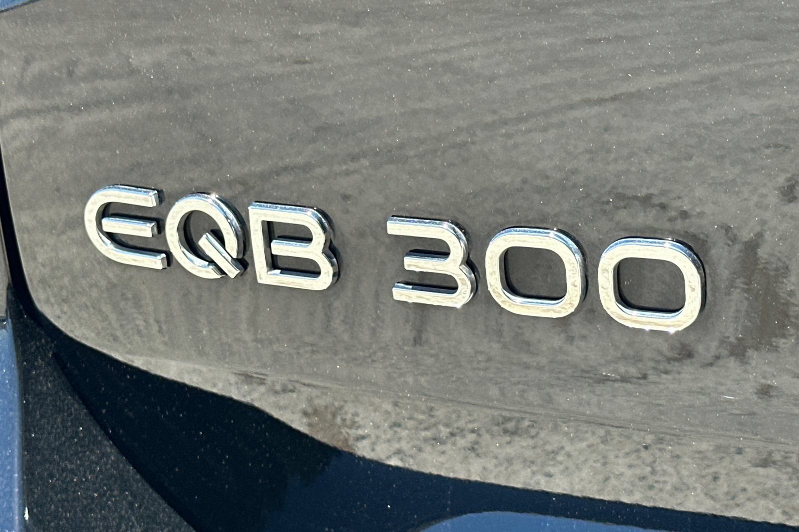 Certified 2024 Mercedes-Benz EQB 300 4MATIC image 39