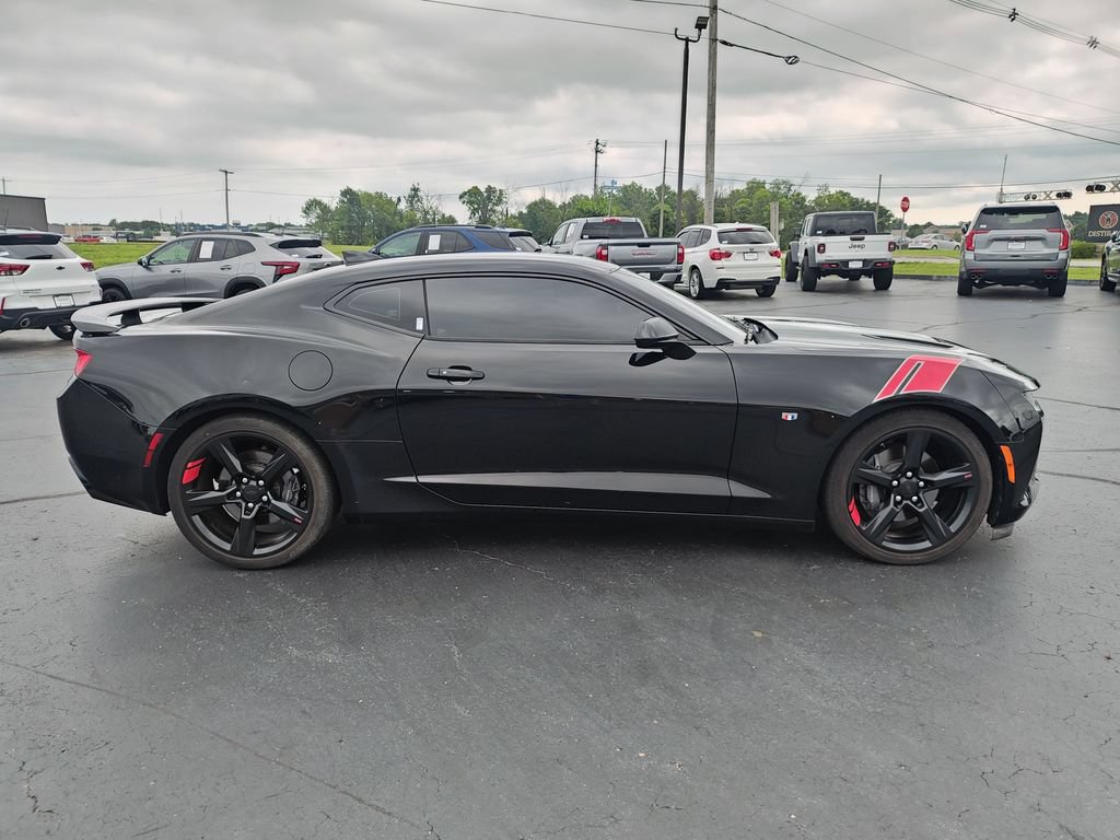 Used 2018 Chevrolet Camaro SS RWD image 6