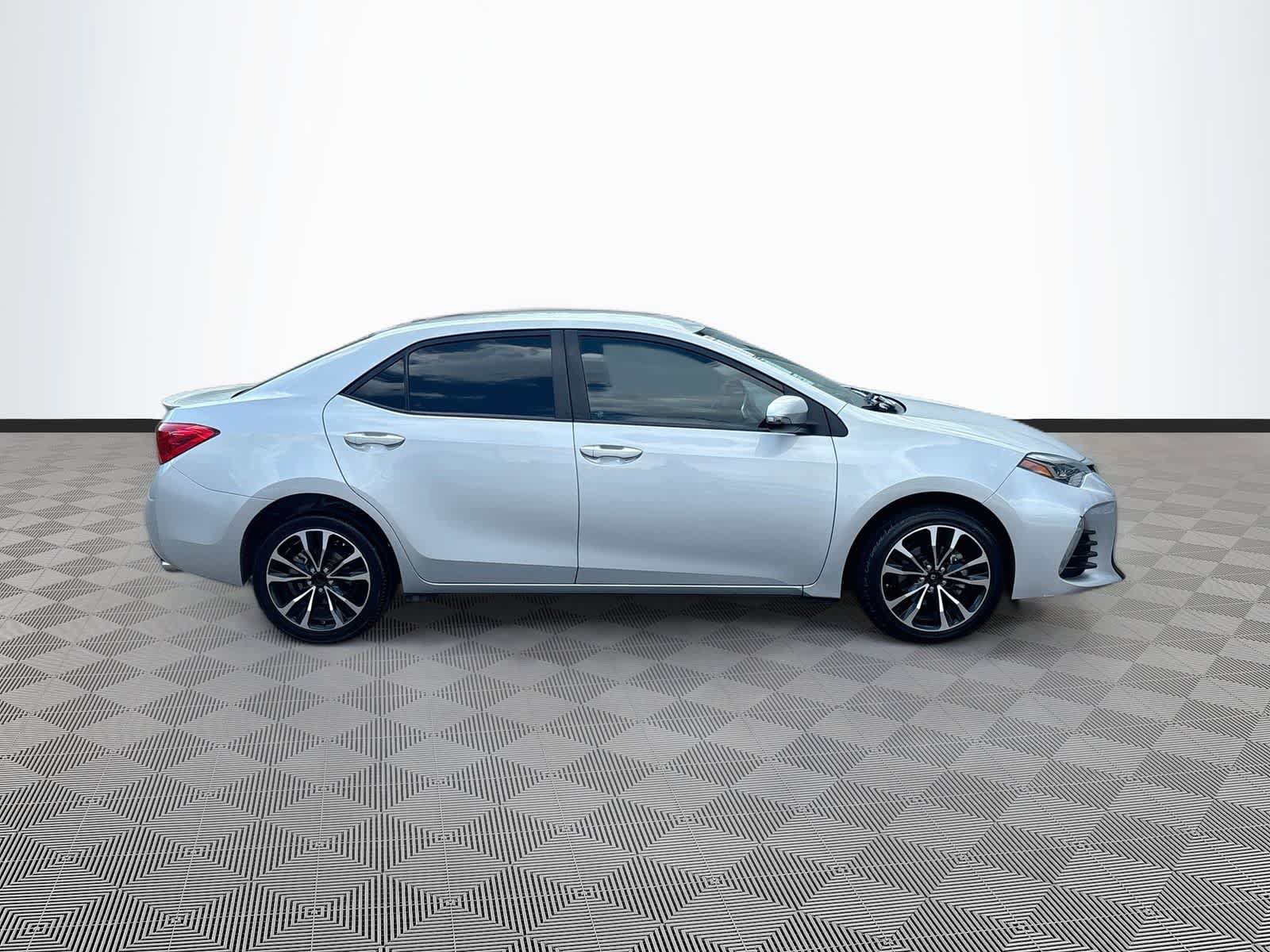 Used 2017 Toyota Corolla SE 50th Anniversary FWD image 4