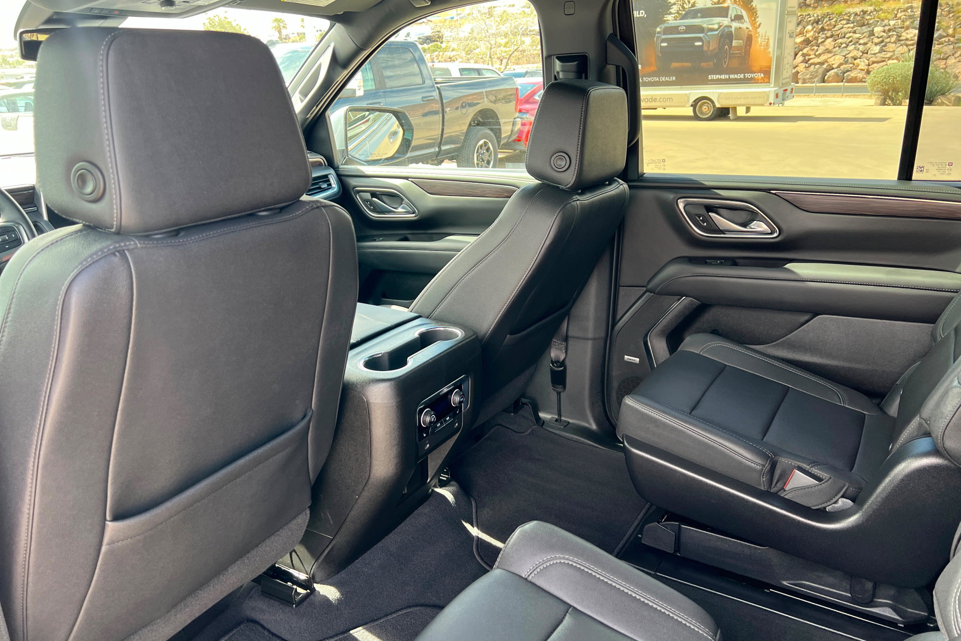 Used 2023 Chevrolet Tahoe LT w/ Luxury Package image 20