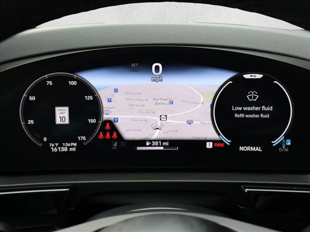 Used 2025 Porsche Cayenne AWD/4WD image 15