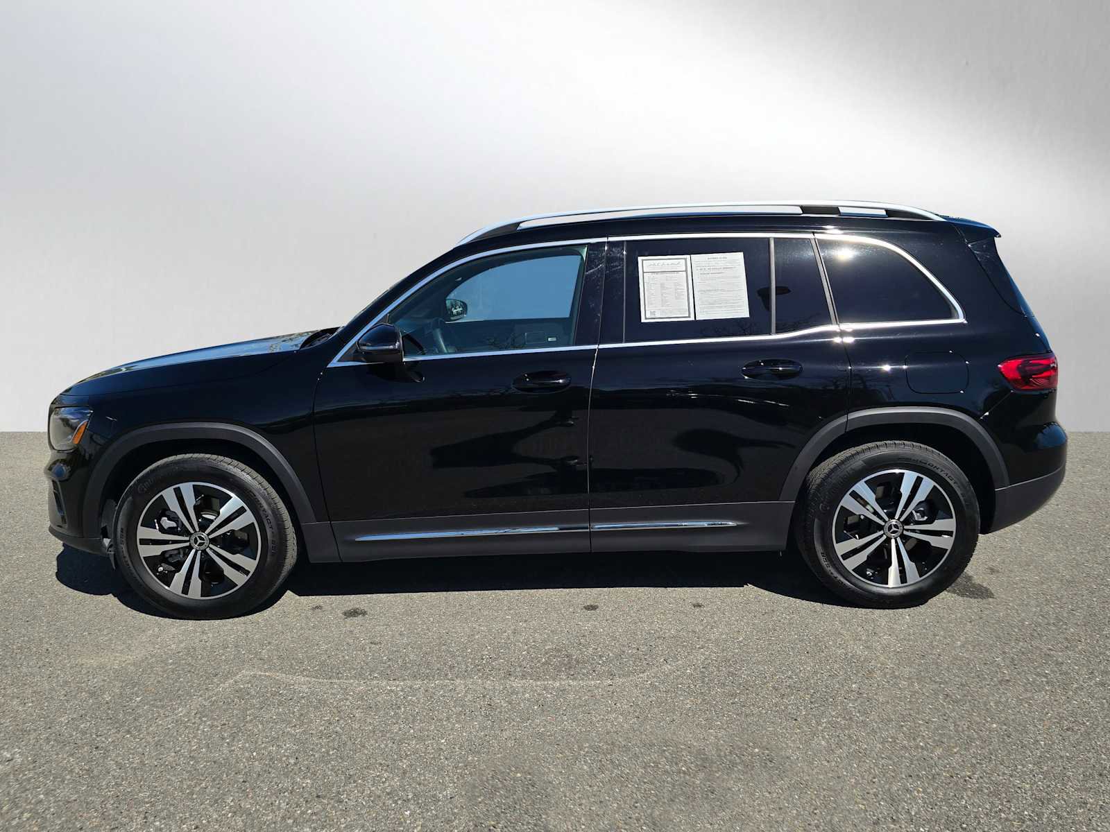 Used 2026 Mercedes-Benz GLB 250 image 5
