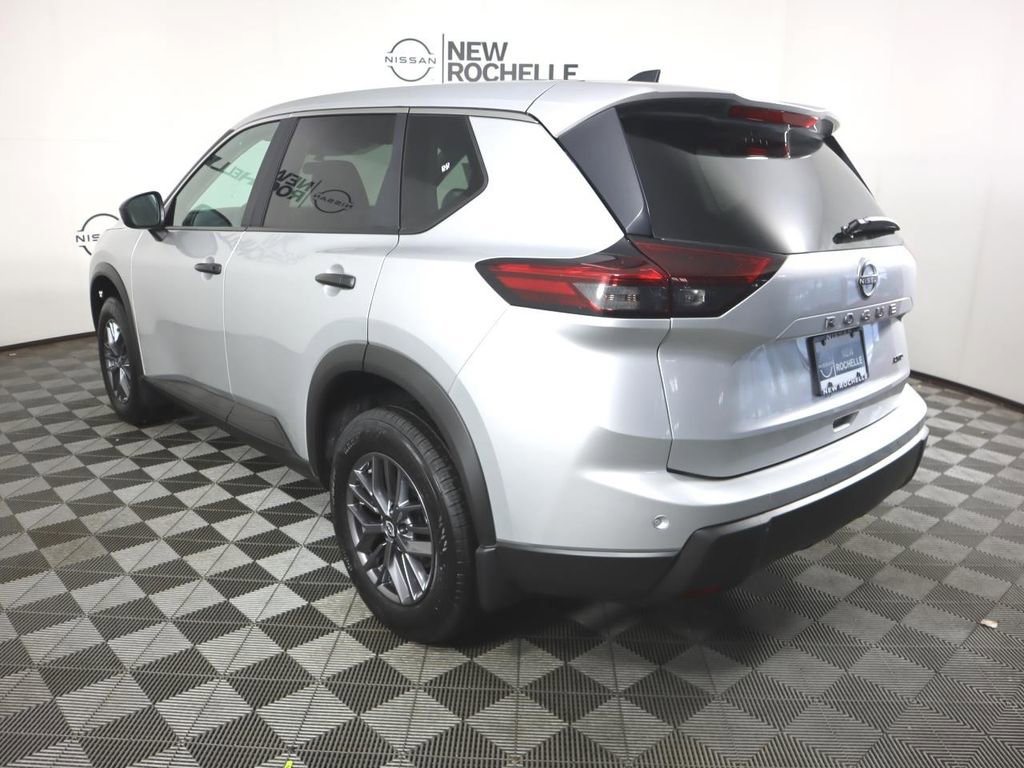 Certified 2025 Nissan Rogue S image 7