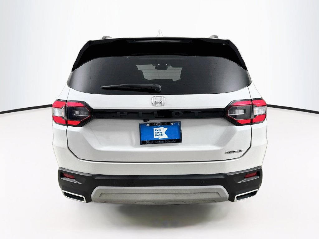 Used 2024 Honda Pilot Touring image 7