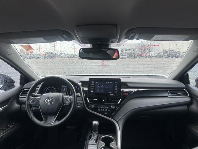 Used 2024 Toyota Camry SE w/ Convenience Package FWD image 12