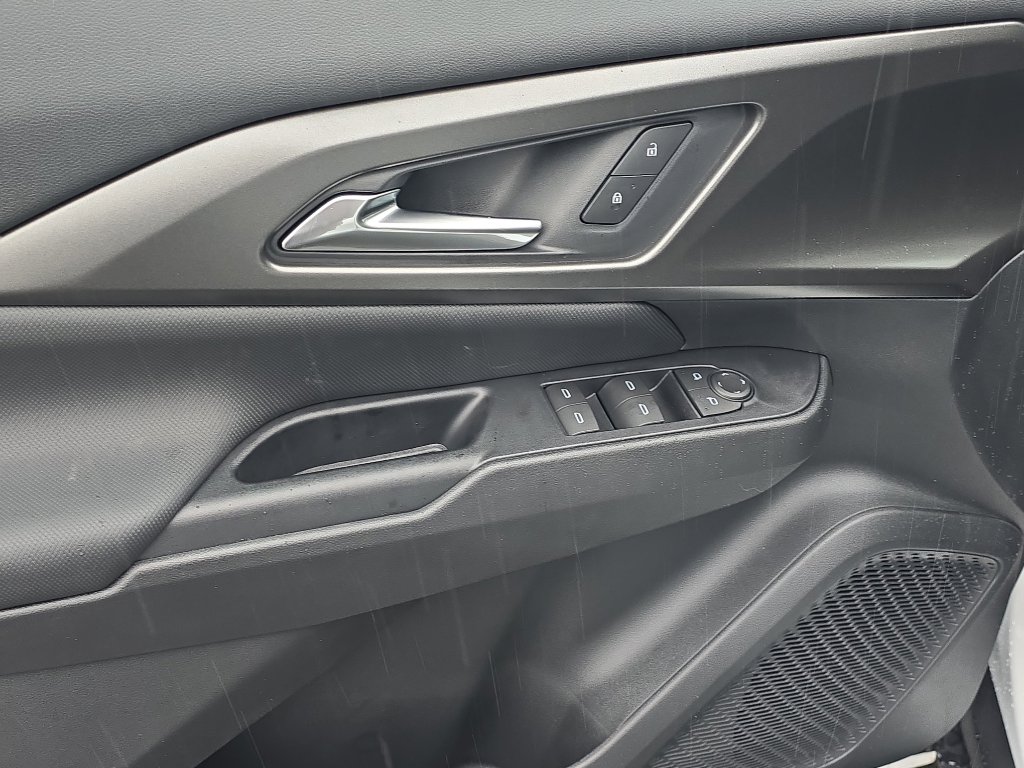 New 2026 Chevrolet Equinox EV LT image 12