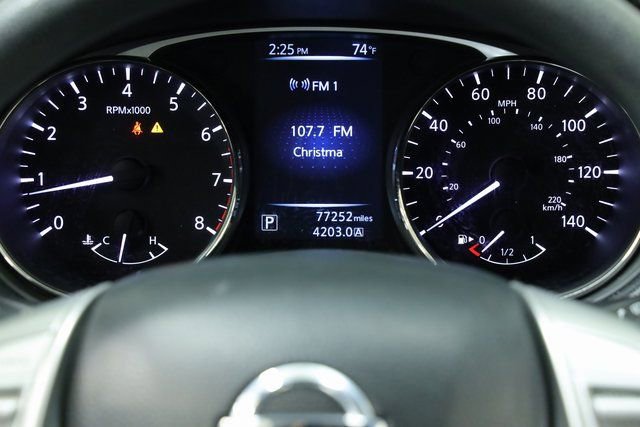 Used 2016 Nissan Rogue SV image 11