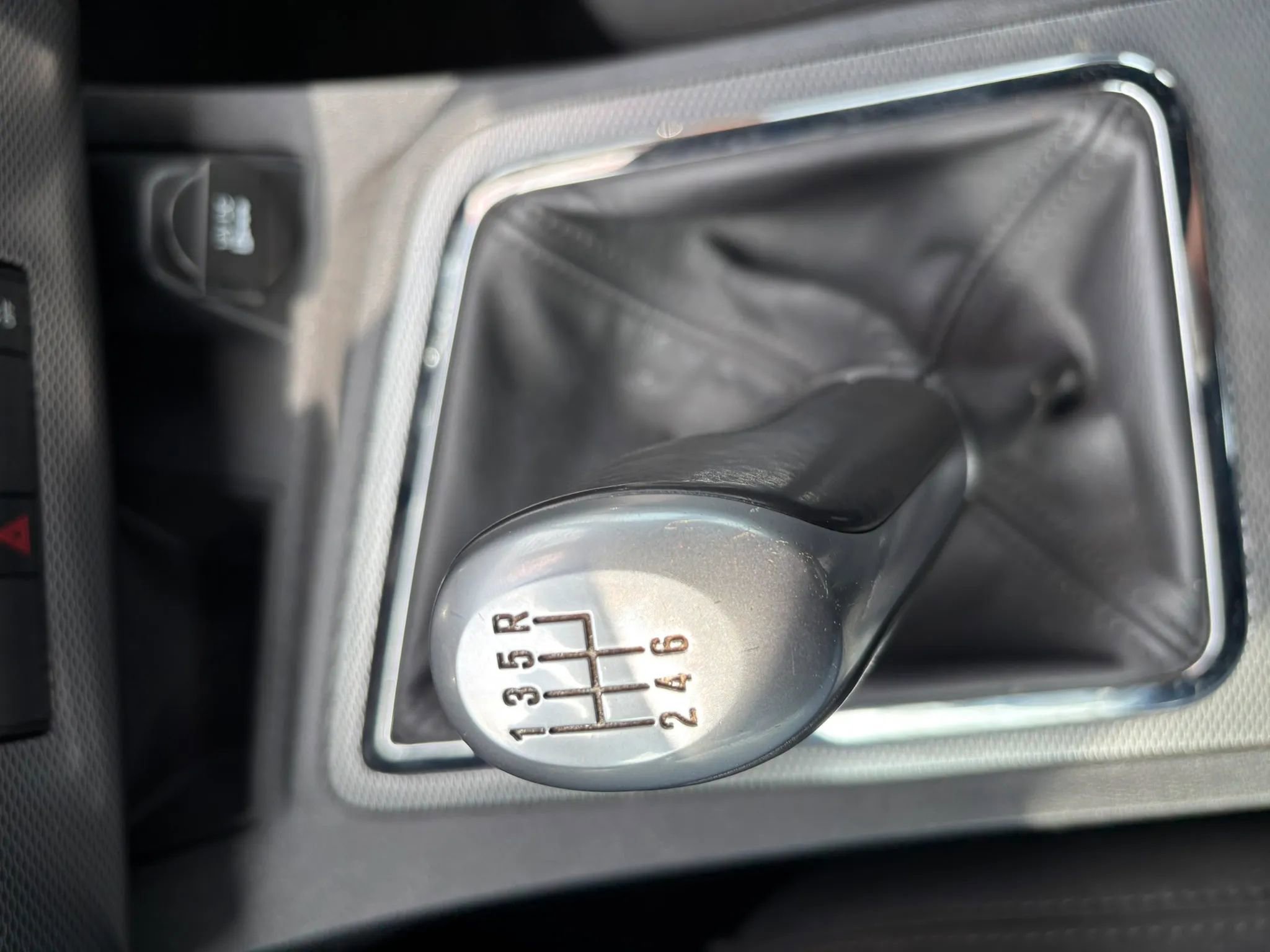 Used 2013 Dodge Challenger R/T RWD image 22