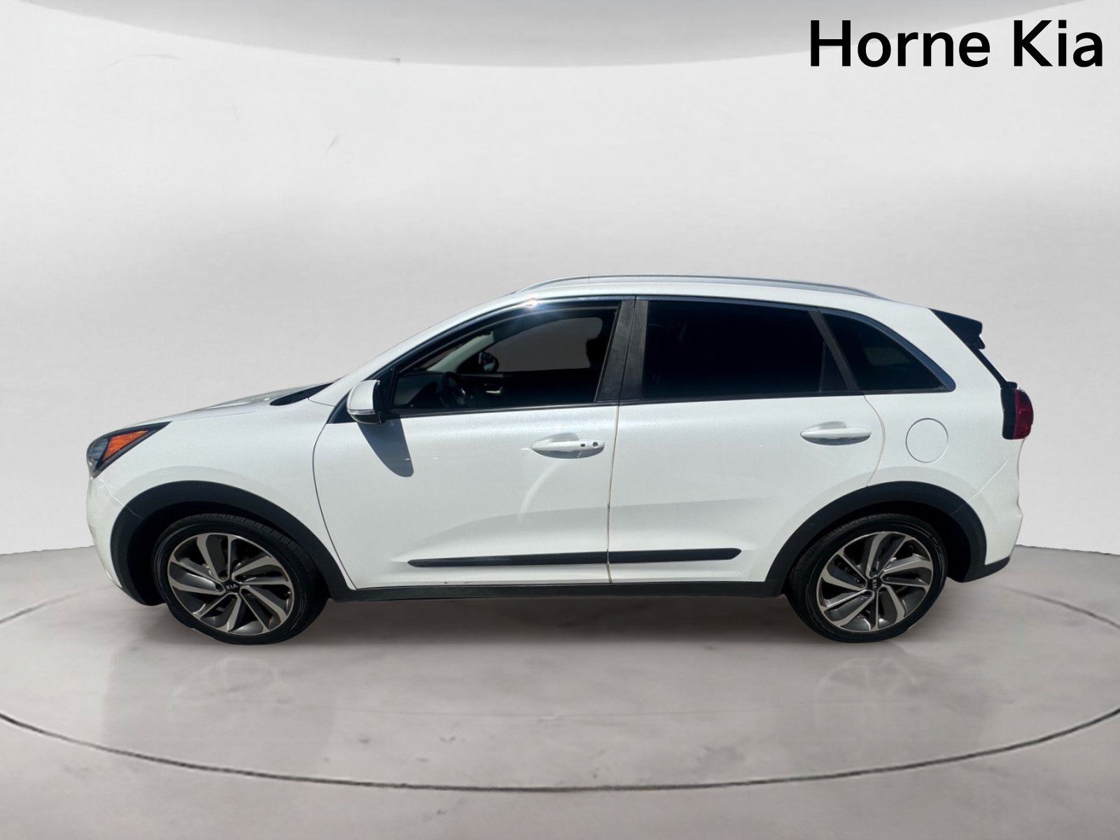Used 2018 Kia Niro Touring FWD image 6