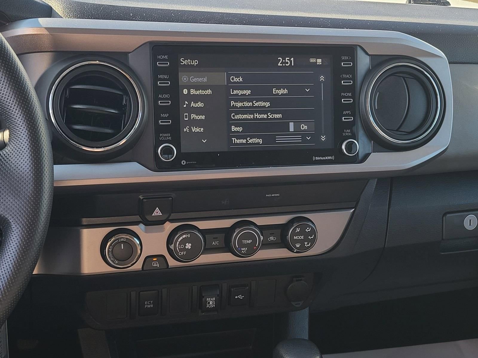 Used 2020 Toyota Tacoma SR5 AWD/4WD image 14
