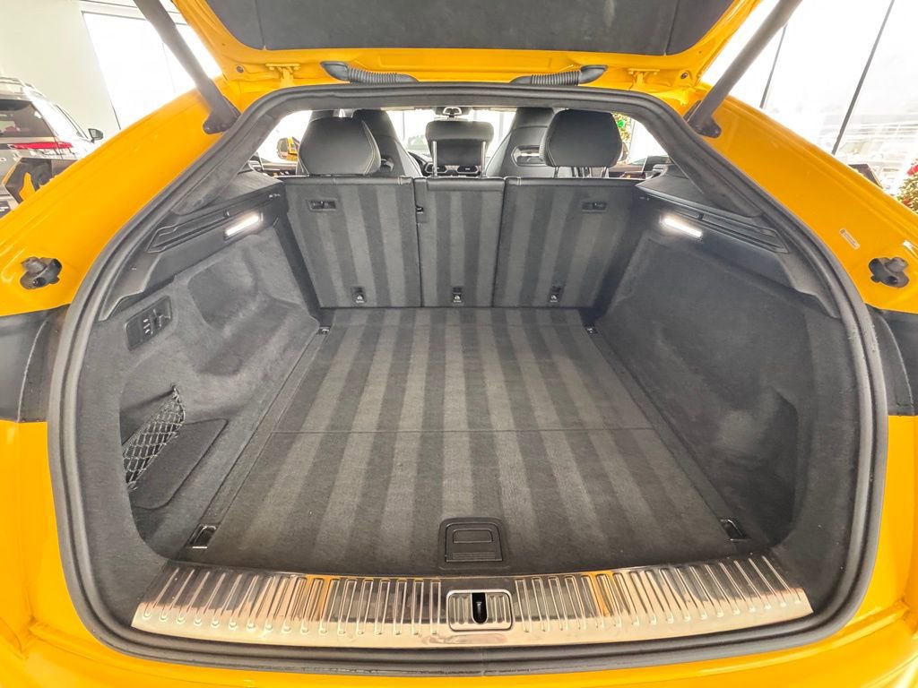 Used 2021 Lamborghini Urus image 24