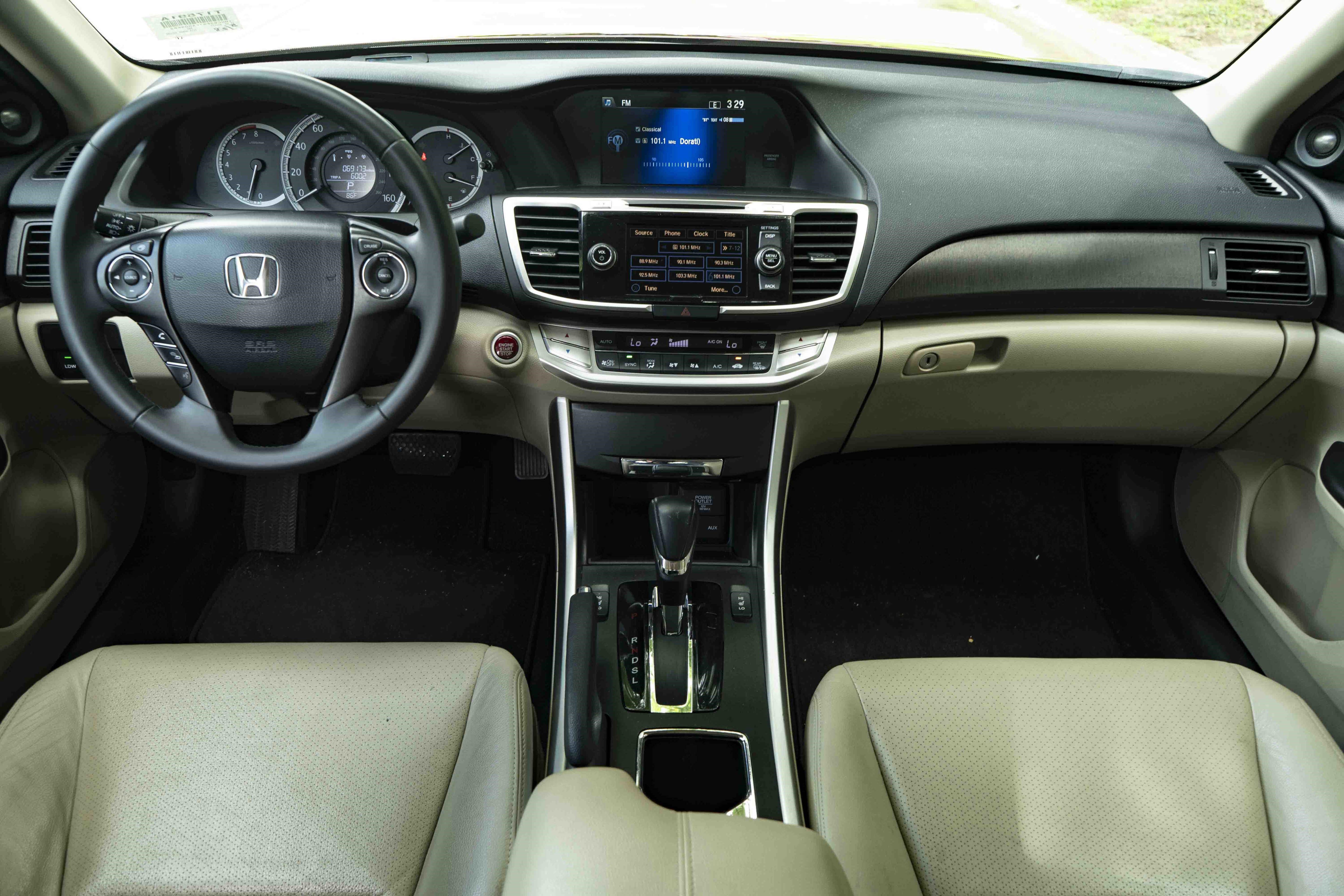 Used 2015 Honda Accord EX-L image 26
