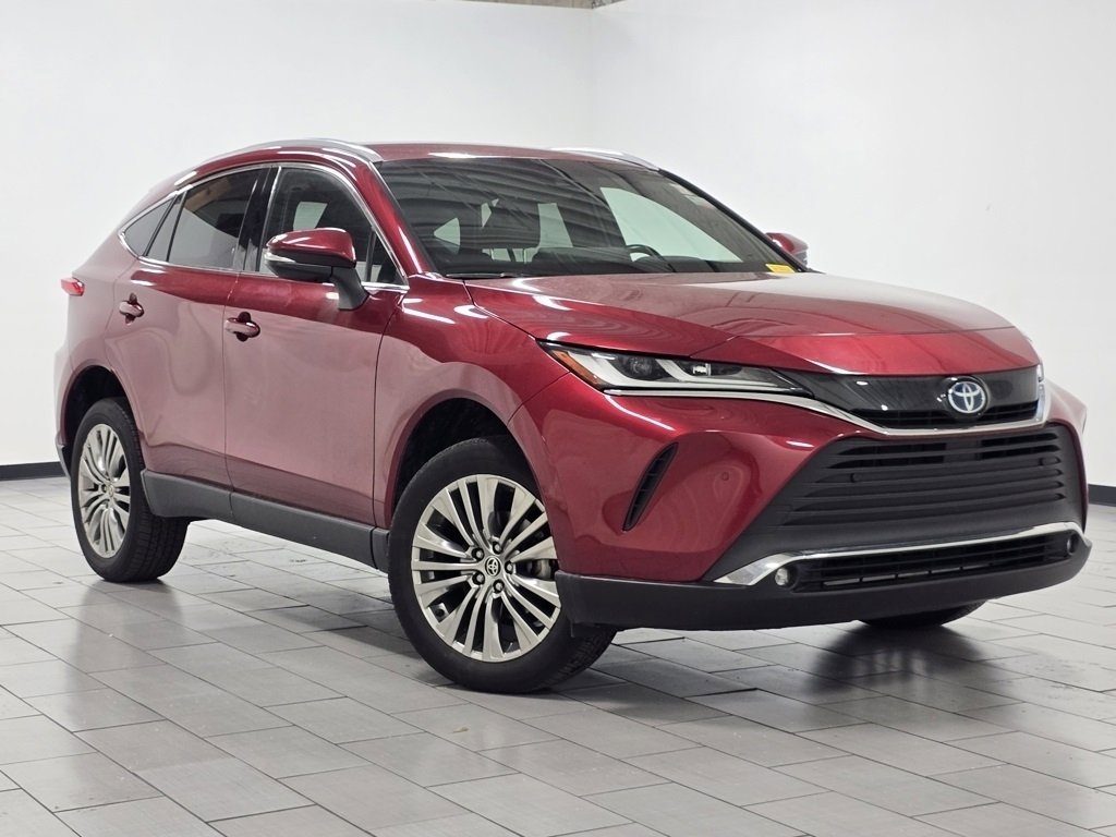Certified 2024 Toyota Venza Limited image 2