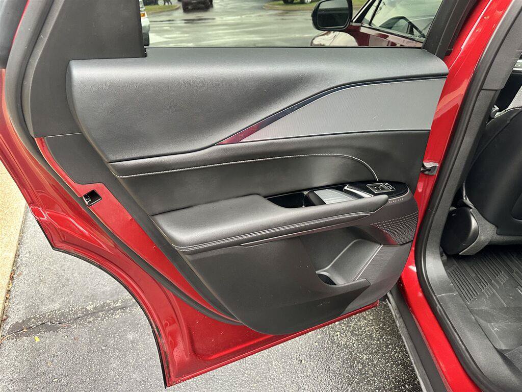 Used 2024 Cadillac Lyriq Tech w/ LPO, Floor Liner Package AWD/4WD image 20