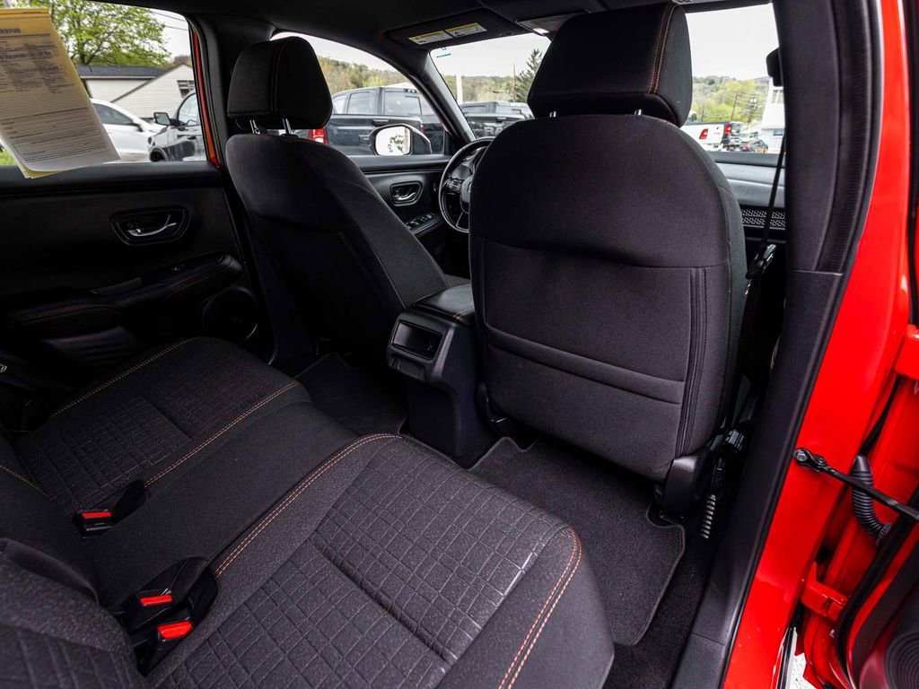 Used 2025 Honda HR-V Sport image 28