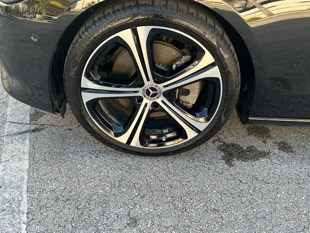 Used 2025 Mercedes-Benz C 300 Sedan image 28