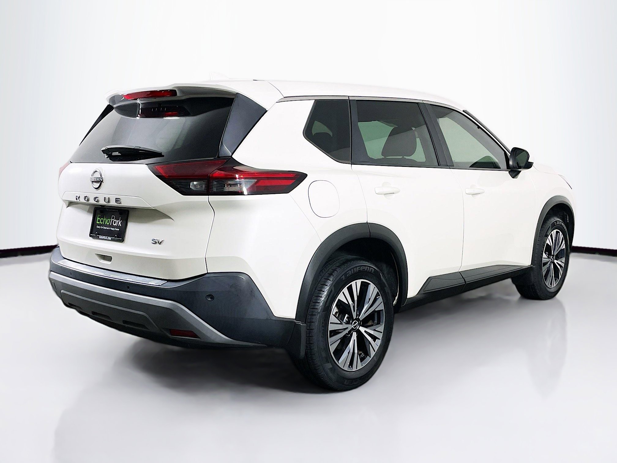 Used 2023 Nissan Rogue SV image 9