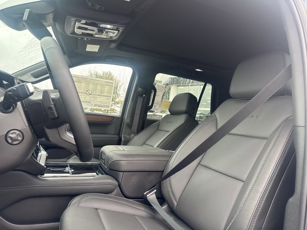 New 2026 GMC Yukon Denali w/ Sun & Power Step Package image 17