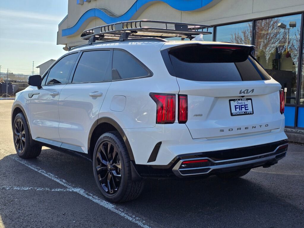 Used 2022 Kia Sorento SX image 3