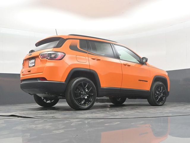 New 2026 Jeep Compass Latitude AWD/4WD image 39