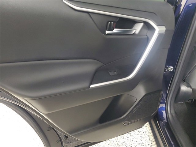 Used 2022 Toyota RAV4 XLE image 10