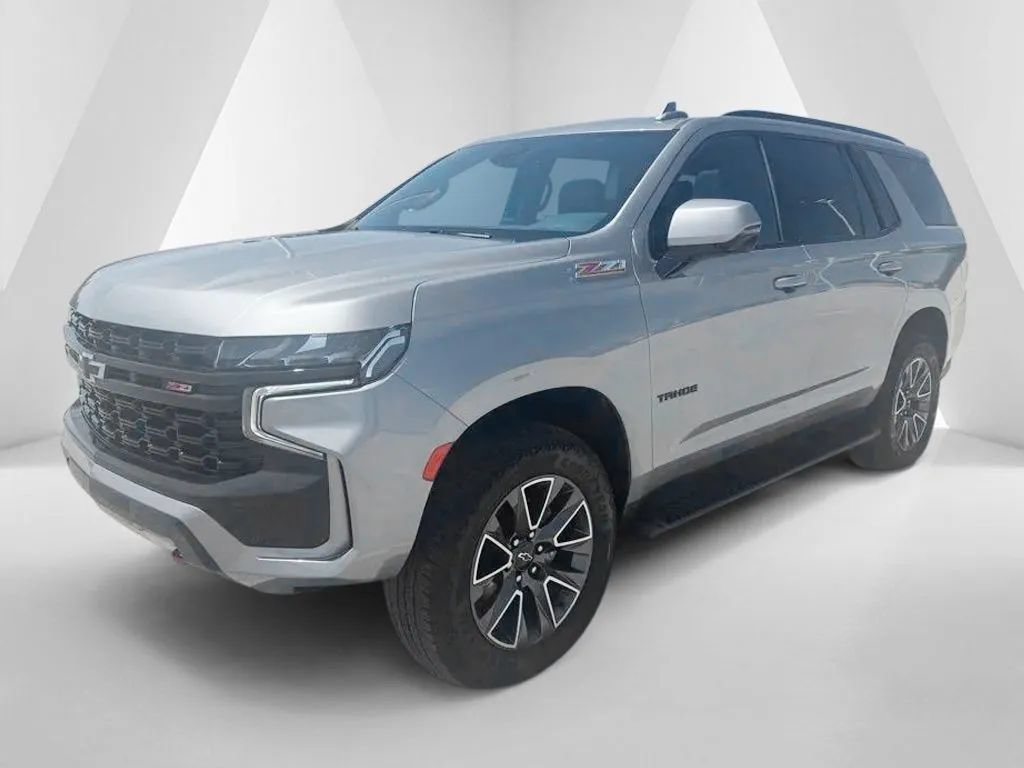 Used 2024 Chevrolet Tahoe Z71 w/ Luxury Package AWD/4WD image 3
