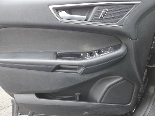 Used 2018 Ford Edge SEL AWD/4WD image 28
