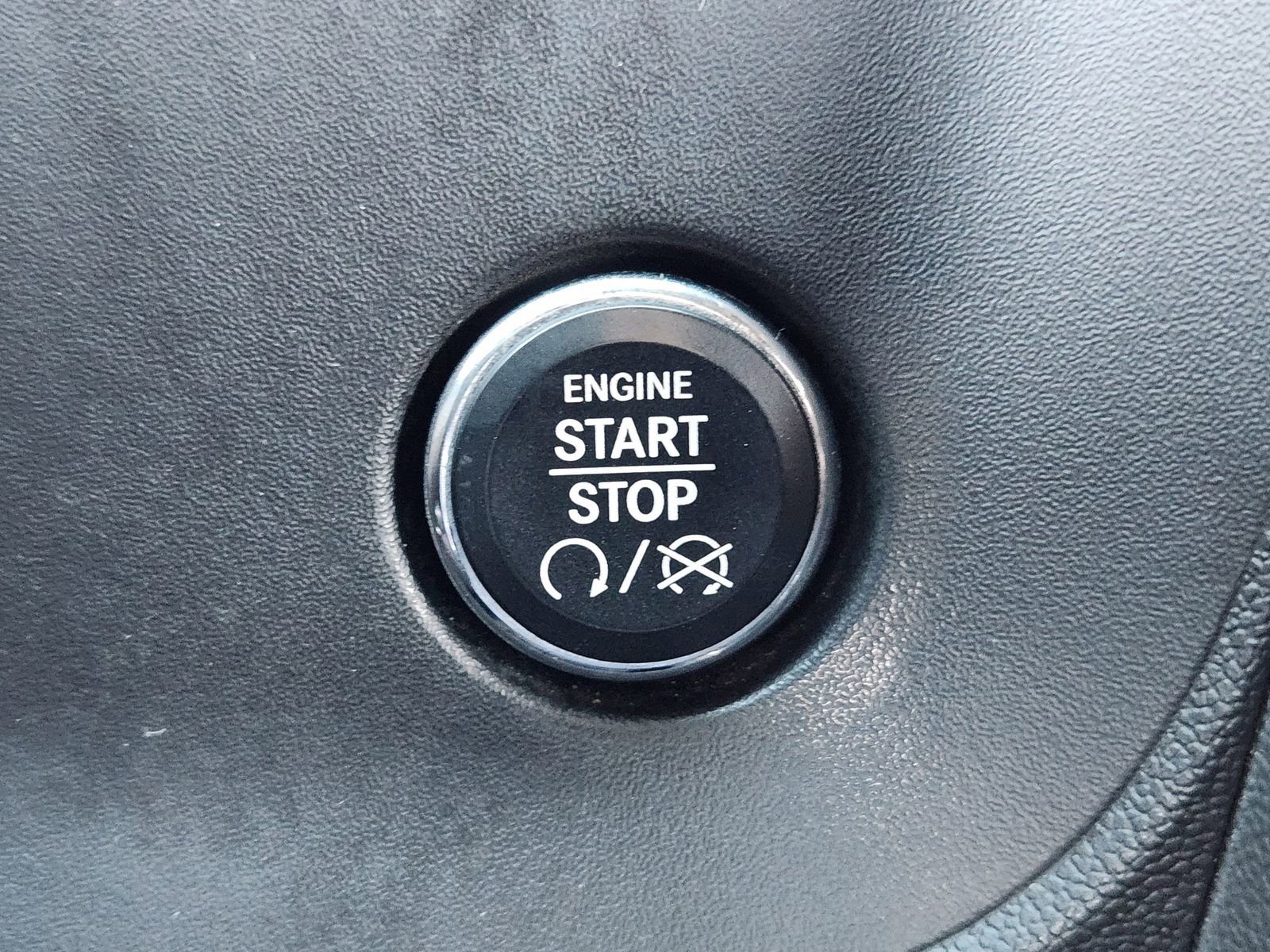 Used 2011 Dodge Challenger R/T image 24