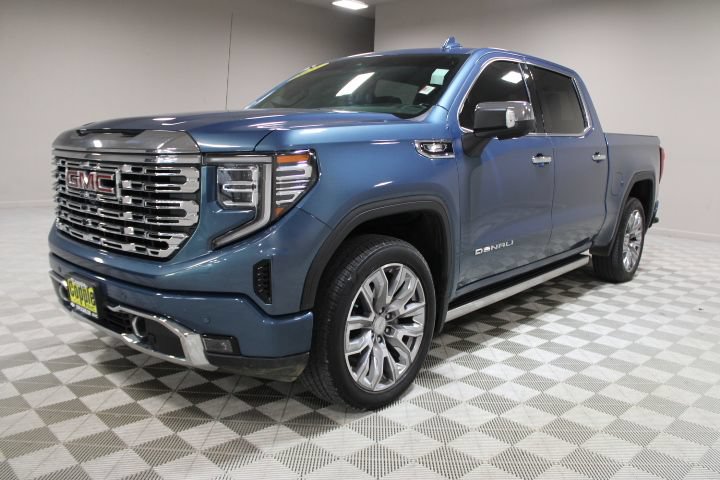 Used 2025 GMC Sierra 1500 Denali w/ Denali Reserve Package AWD/4WD image 7