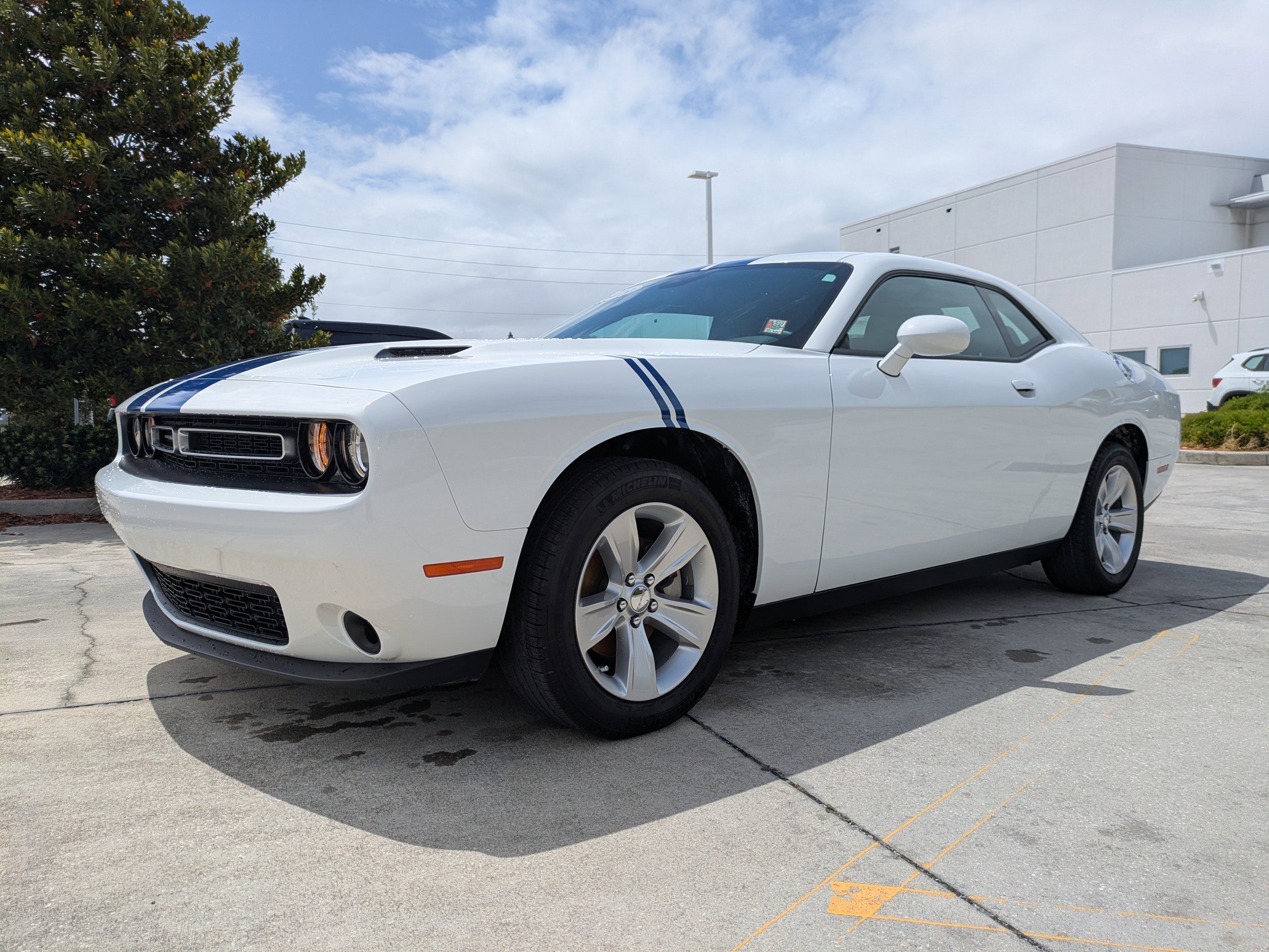 Used 2023 Dodge Challenger SXT image 8